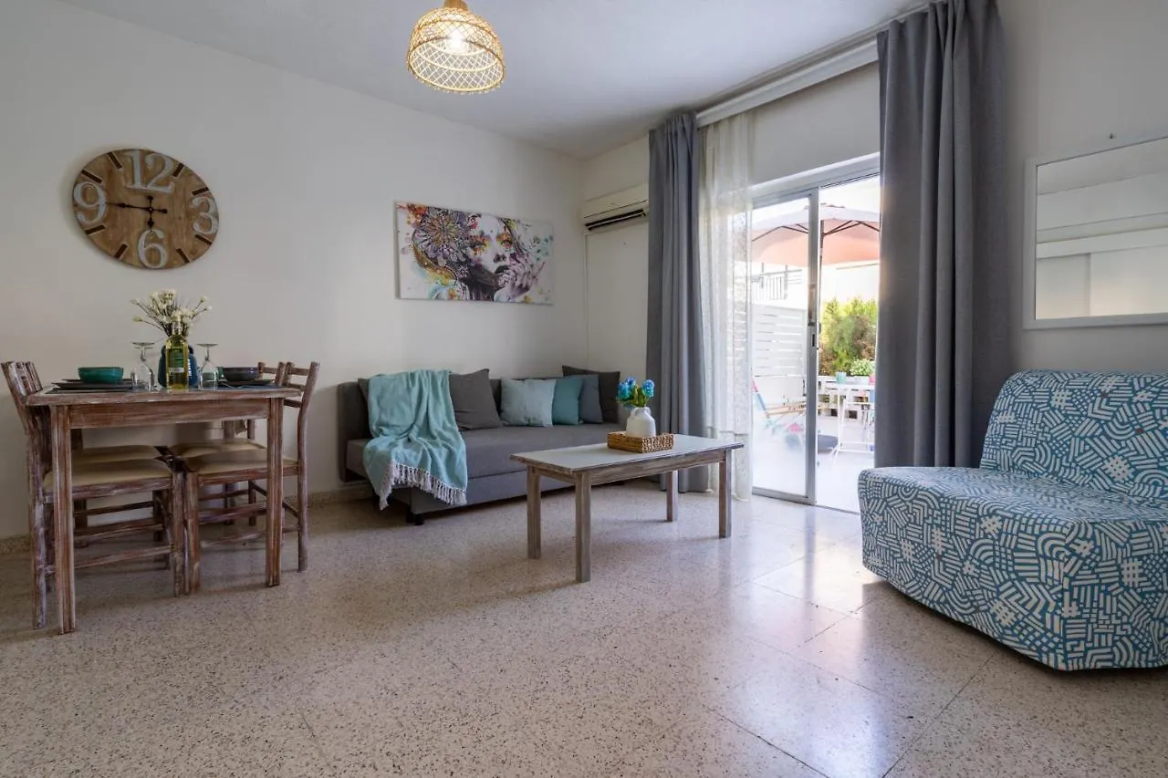 Vision 1-Bedroom Apartment In أيا نابا قبرص